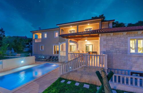 Villa Coridigo - Unique High Position, Panorama Nature View, Cozy Dining Terrace, Fenced Property - Foto 2