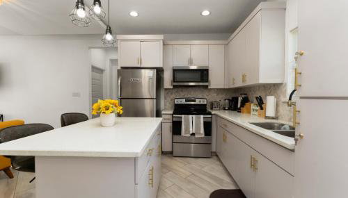 The Edinburg Oasis Modern 2BD -2BA - Foto 4, stove, toaster