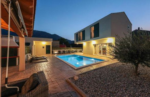 Stunning Home In Sestanovac - Photo 1