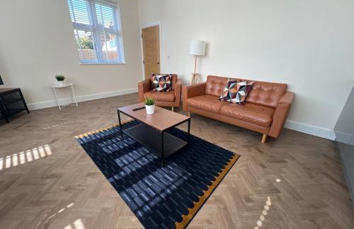 4 The Royal Serviced Apartments, Harwich - Garden- Parking-Fast WiFi - Foto 1