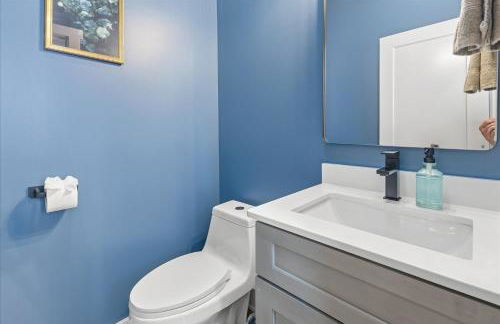 Brand New 5BR house & Carriage House near Downtown - Foto 24