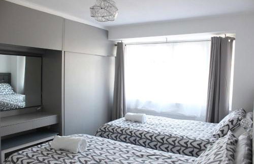 Exquisite and Modern 2 bed Maisonette - Foto 15