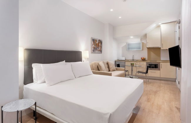 Apartamentos Metrópolis Sevilla - Photo 16