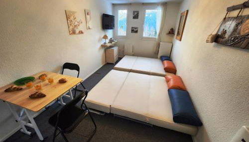 Studio pratique en RdC, au calme, avec vue - Foto 4