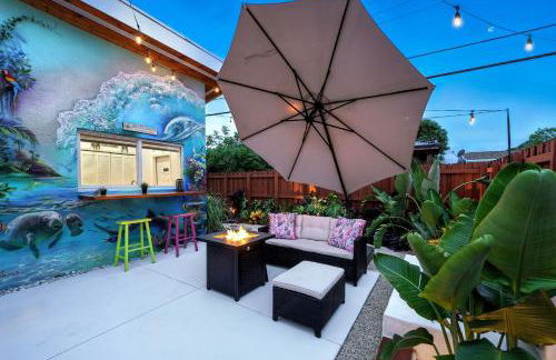 Private Retreat with Yard Near Hard Rock Stadium - Photo 2