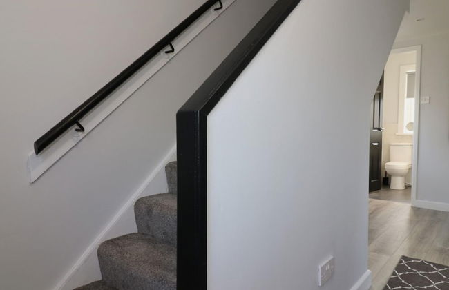 Sunnyside House - Holytown - Photo 9