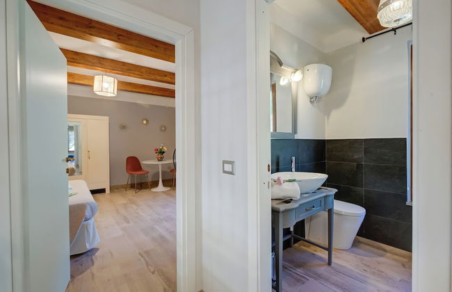 Relaxing Margherita Home Private Garden - Photo 27