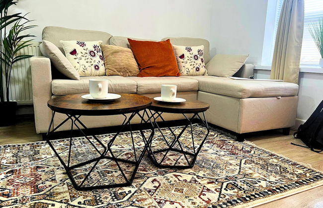 City Nearby - Parking - Wifi - Garden - Sleeps 4 - Foto 15