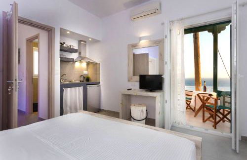 Pahivouni Studios & Suites - Photo 41