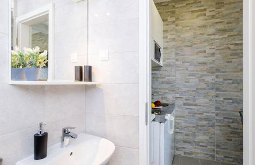 Miracle Apartments - Comfort Studio Apartment with Terrace and City View - Foto 44