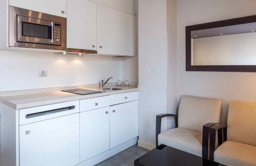 Suites Viena Plaza de España - Photo 47