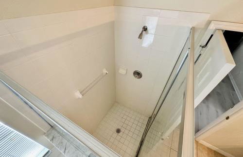 Spacious, Open Layout And Pool Relaxation! - Foto 20