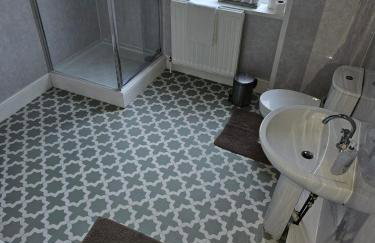 Rectory5 - 5 bedroom 7 beds Parking Perfect for Contractors - Foto 32