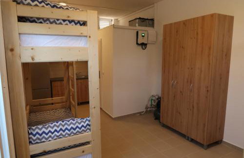 Robinson olive tree huts - Photo 38