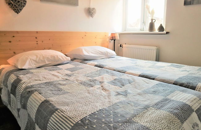 Wonderful Mansion in Giethoorn near Museum with Terrace - Photo 15