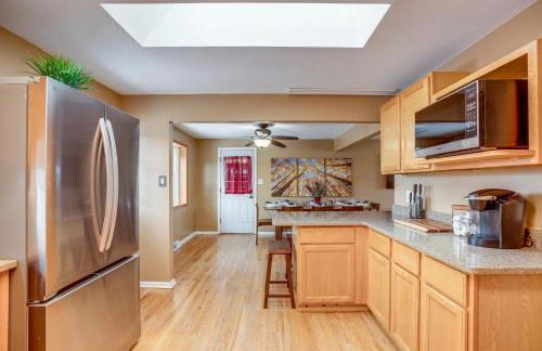 Gather Family! Home with Fenced Yard in Wheat Ridge - Foto 12