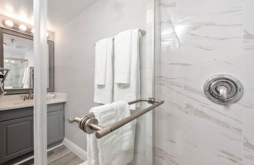 Apartment with Volcano Bay view - Foto 22