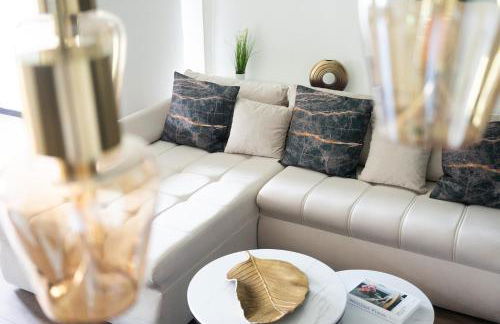 Luxus wohnen im Schloss Corvey für 1-6 Gäste im UNESCO Weltkulturerbe Höxter Weserbergland free W-Lan Parken Netflix für Familien Paare und Geschäftsreisende inkl Handtücher Seife Nintendo Switch uvm - Foto 2