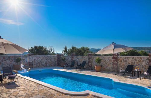 Holiday Home Rider - Two Bedroom Holiday Home with Outdoor Pool - Photo 17