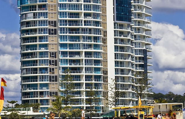 Reflection Tower Two - Photo 77