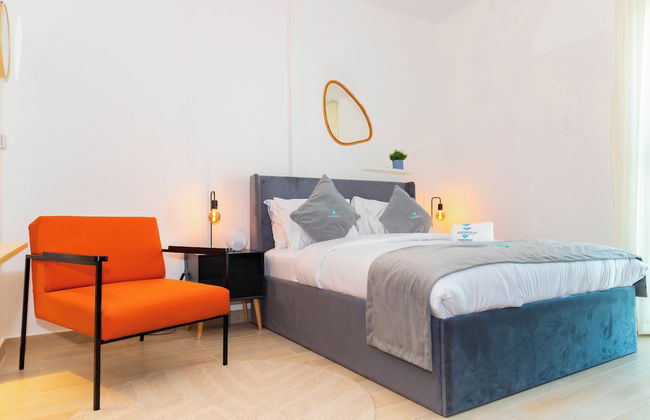 Bloomfields Modern STU in Waters Edge - Photo 1