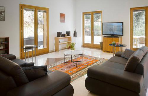 Private luxury Villa BIANCO on Solta for up to 10 persons, heated pool, free parking, very close to the beach! FREE Kajak & Mountainbikes, GREAT living area & privacy! - Foto 20