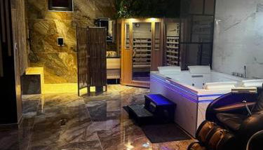 Krystalisya Room Suite Spa Privatif Sauna Jacuzzi Siege Massant - Foto 4