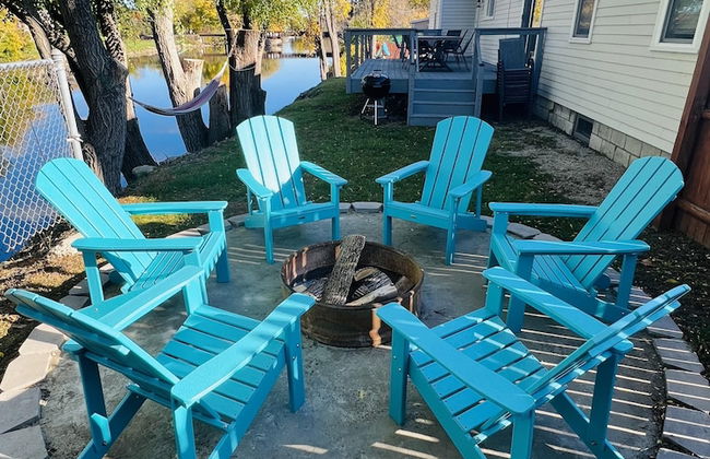 The Waterfront - Waterslide Game Room Sleeps 26 - Foto 73