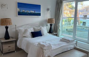 Luxury Villa with Beach Hut and Hot Tub - Photo 4