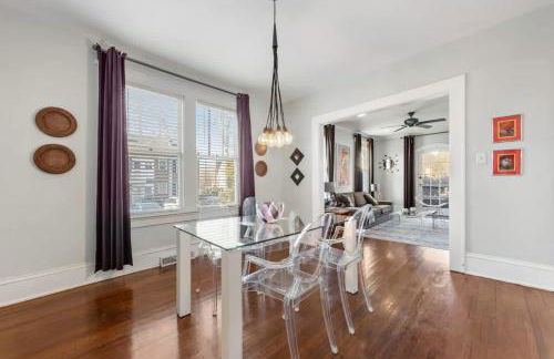 Retro 1BR in Elizabeth with Porch & Eclectic Design - Foto 13