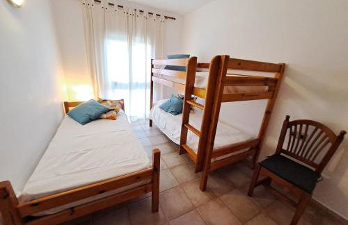 Apartamento con piscina a 50m de la playa - Foto 17