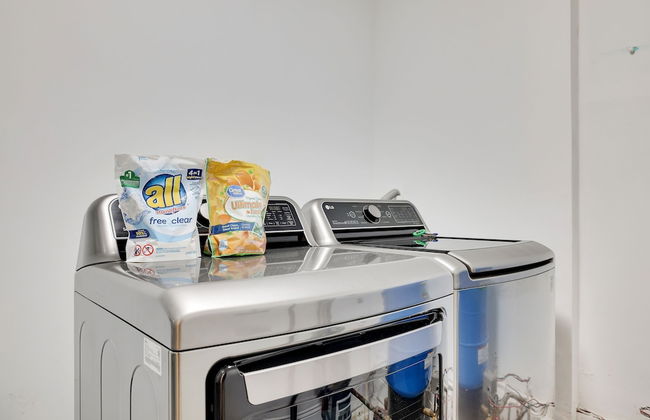 Paradise Retreat by Avantstay Pool Hot Tub Game Room - Photo 40