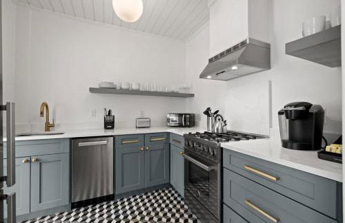 The Adaline Room #6 - Stunning Hyde Park Apartment, 1st Floor, Steps to Bayshore - Foto 40