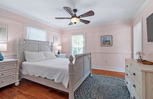 Secret Garden Hideaway l Walk to DNTN l Sleeps 8 - Foto 43