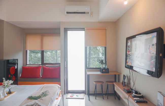 Cozy Studio Apartment At LRT City Jatibening - Foto 20