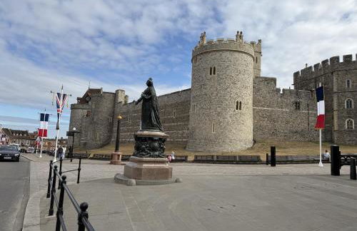 Spacious 4-Bed Apartment Opposite Windsor Castle - Foto 44