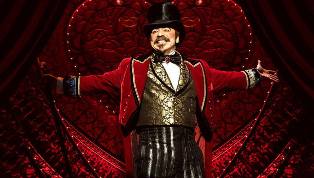 ¡Bienvenidos al espectáculo de Moulin Rouge!