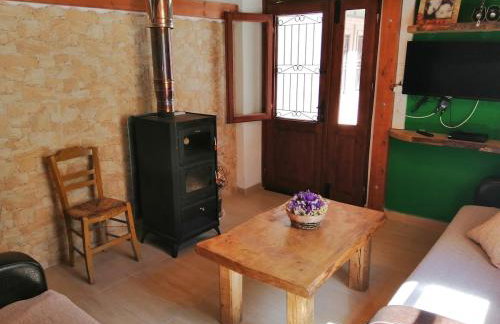 Eleni's Traditional Home with Barbeque - Foto 26