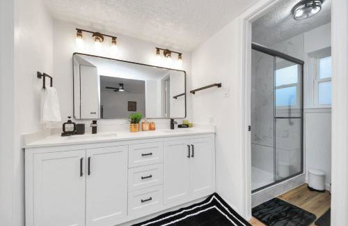 Stylish Katy Retreat 4BR Sleeps 10 Outdoor Escapre - Foto 7