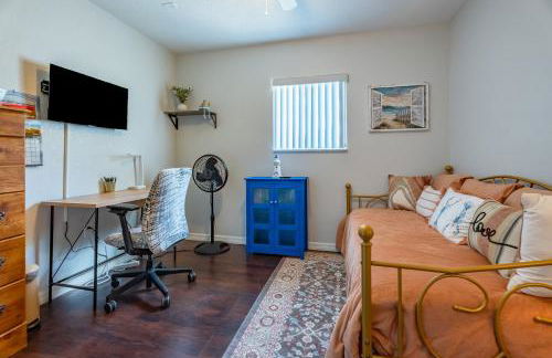 Coastal Cabana in Lakeland with King Bed - Foto 11