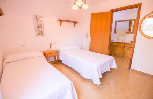 Bonito Chalet con WiFi muy cerca del mar - Photo 20