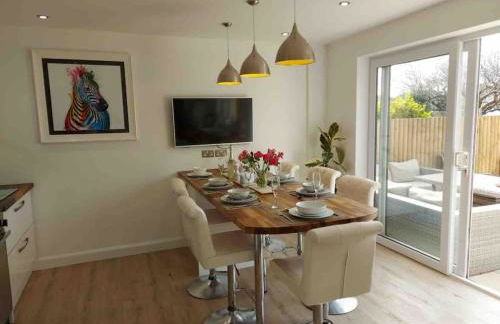 Modern 4 bedroom house in Weymouth Sunny Corner - Photo 28