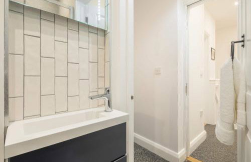 Modern 4-Bedroom Detached Home in Central Cambridge with Parking - Foto 12