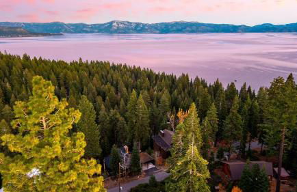 Lake View, Firepit, Game Room Remodeled Lake Tahoe Luxury Cabin by Avantstay - Foto 100