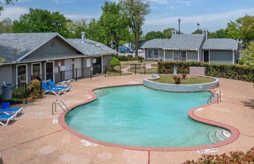 6 Mins Away Cowboy/Ranger Stadium Arlington 1bd - Foto 7