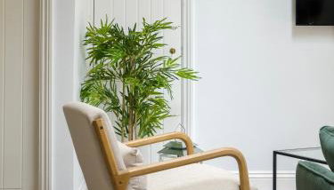 5 Bedroom, 3 Bathroom Modern House with Garden near Hampstead Heath Sleeps 10 - Foto 4