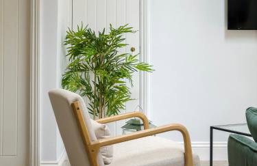 5 Bedroom, 3 Bathroom Modern House with Garden near Hampstead Heath Sleeps 10 - Foto 4