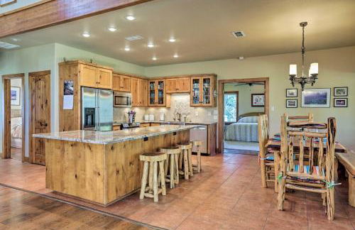 Riverfront Blanco Home with Shaded Porch and Hot Tub - Foto 8