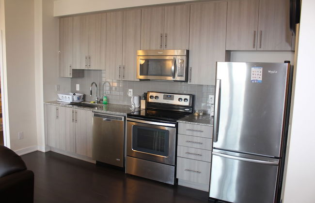 Custom Luxury Suite - By Elite Suites - Photo 21