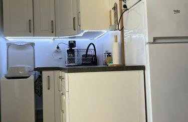 2 bedroom apartment, sleeps 4 - Photo 8